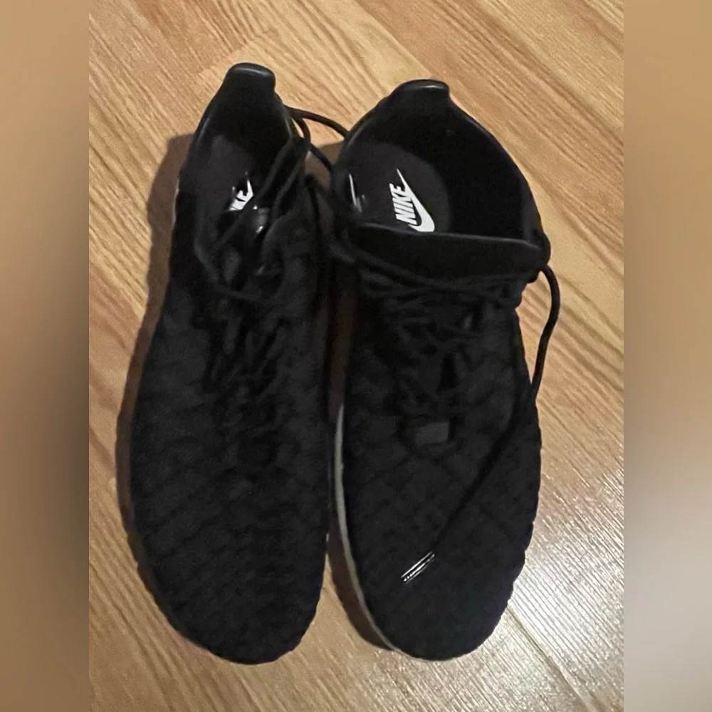 Nike Inneva Woven Free Sneakers | Black | 10.5M / 12W | NWT - Picture 1 of 11